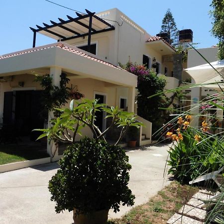 Julies Apartments Kokkini Hani Exterior foto